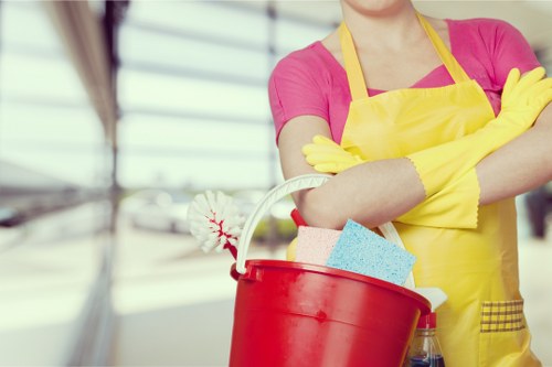 Cleaning solution and extraction machine during service